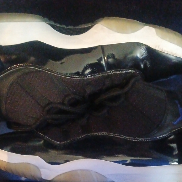 Jordan Athletic Shoes in Black and White